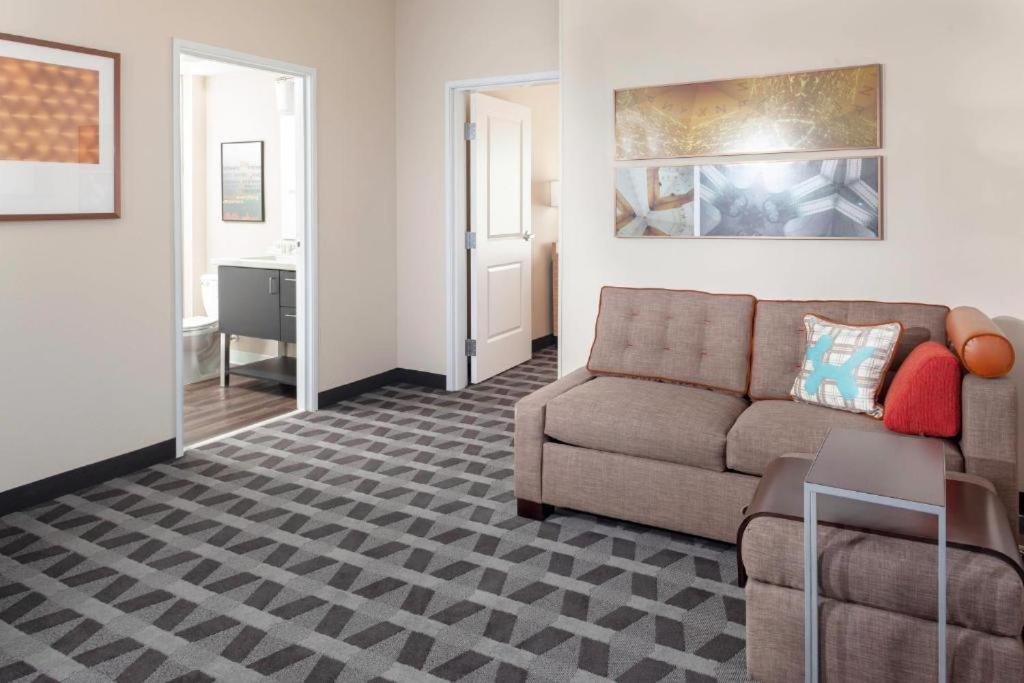 Towneplace Suites By Marriott San Antonio Westover Hills Экстерьер фото